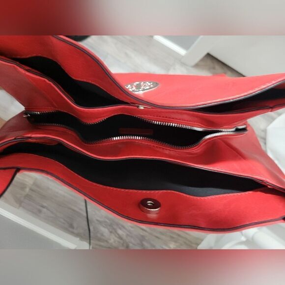 Sam and Hadley red shoulder bag NWOT - Picture 9 of 11